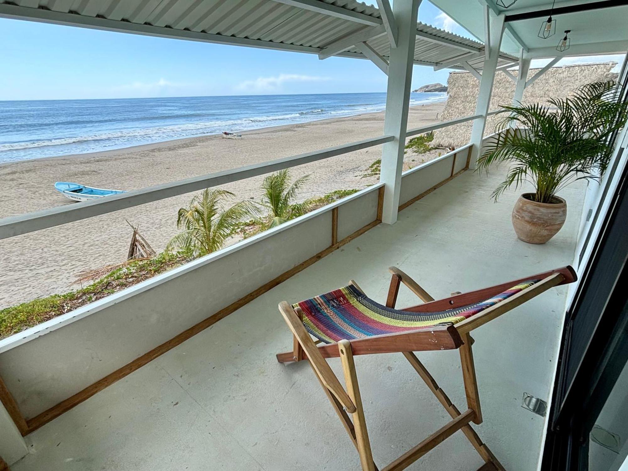Stella Mar Oceanfront Hotel Popoyo Habitación foto