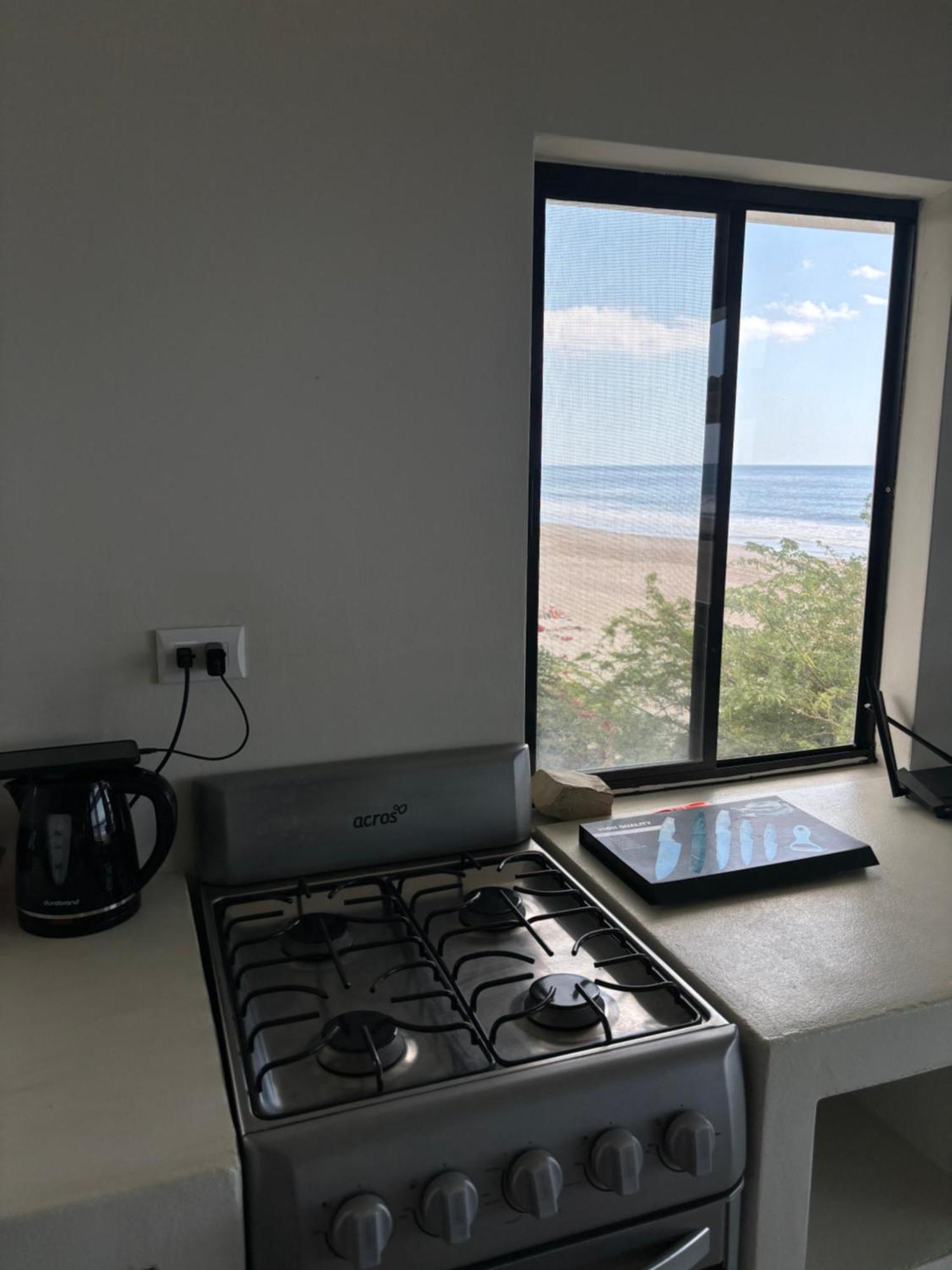 Stella Mar Oceanfront Hotel Popoyo Habitación foto